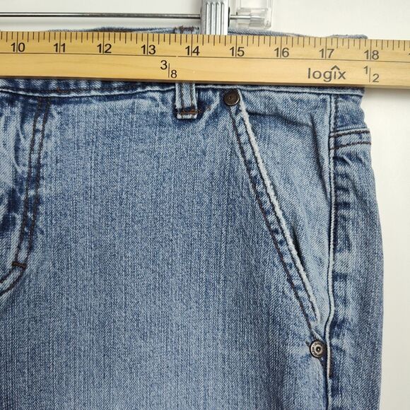 Calvin Klein Jeans Capri Jeans Women's Size 14 Blue Slight Distressing - Picture 3 of 13